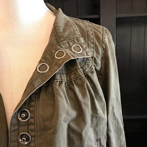 Levi’s Army Green Jacket - Picture 2 of 8